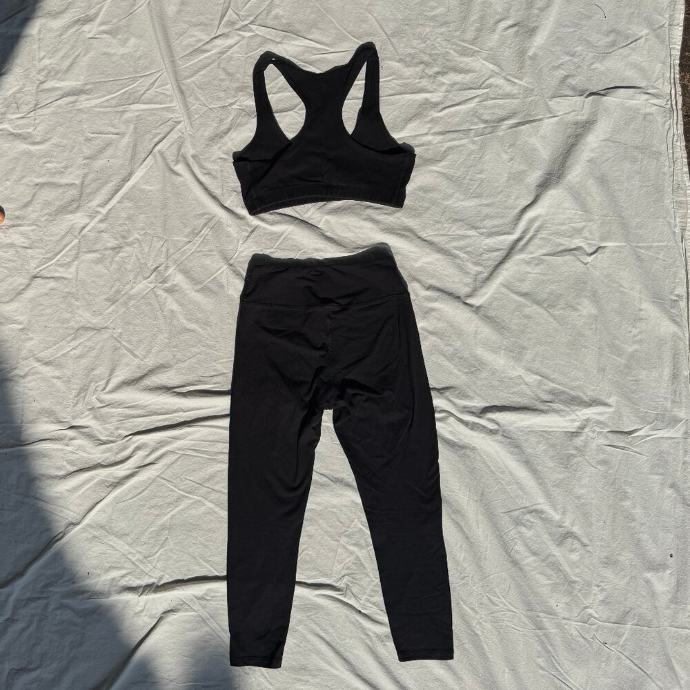 MATE the Label Organic Stretch Sports Bra and Midi Legging in JET BLACK Sz Sm - Picture 6 of 6